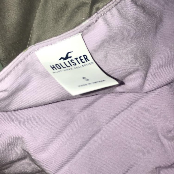🍊HOLLISTER- reversible lilac tube top🍊 - Picture 3 of 3